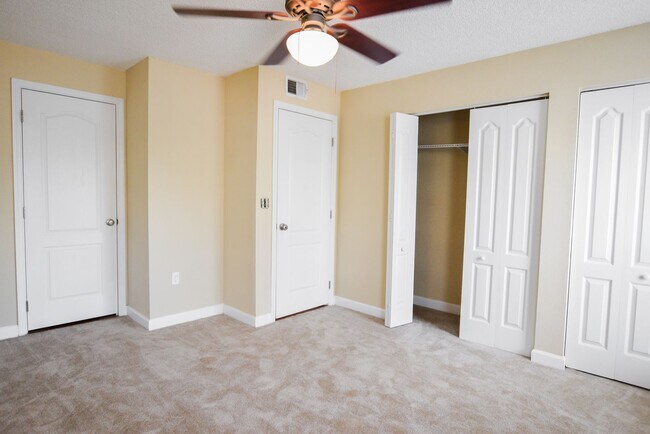 Building Photo - Beautiful 3 Bed 2 Bath WITH BONUS ROOM for Rent in East Orlando!!! SPECIAL PROMOTION!!