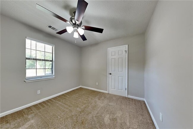 Building Photo - 7116 Stonecreek Dr