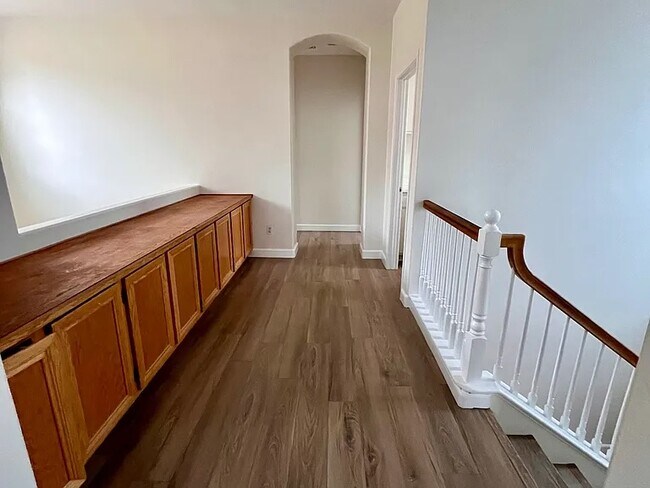 Building Photo - 525 Avenida Ortega