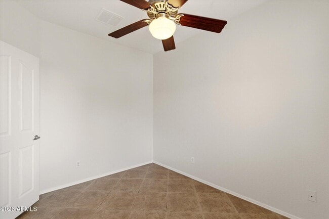 Building Photo - 8938 W Grovers Ave