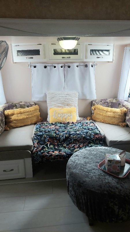 Building Photo - 9204 Old Castle Rd