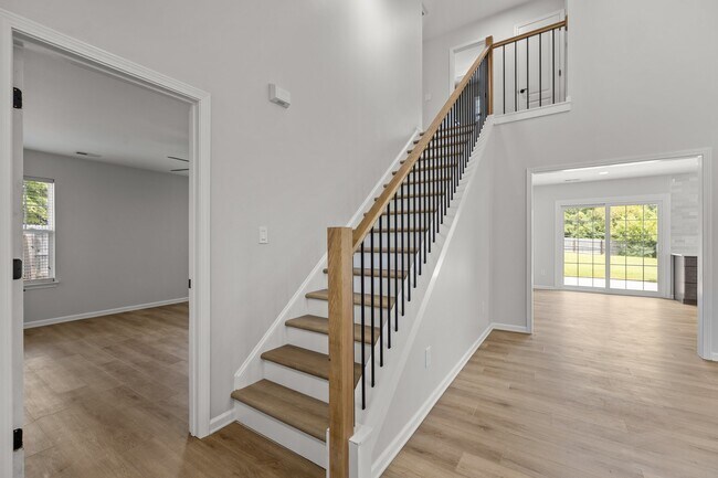 Building Photo - 3932 Chatterleigh Dr