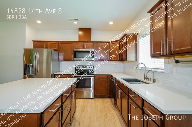 Building Photo - 14828 14th Ave S