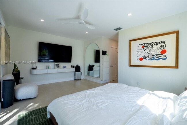 Building Photo - 7548 Adventure Ave