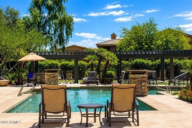 Building Photo - 16013 S Desert Foothills Pkwy