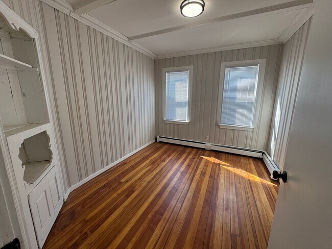 Building Photo - 58 Pilling St
