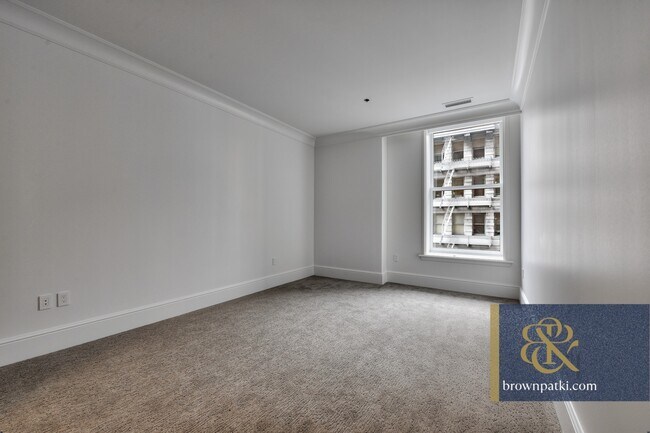 Building Photo - 690 Market St