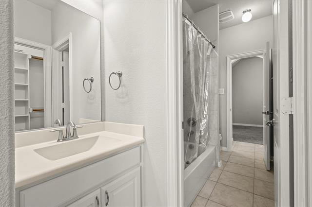 Building Photo - 2402 Long Meadow Way