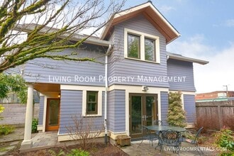 Building Photo - 1501 SE Holly St