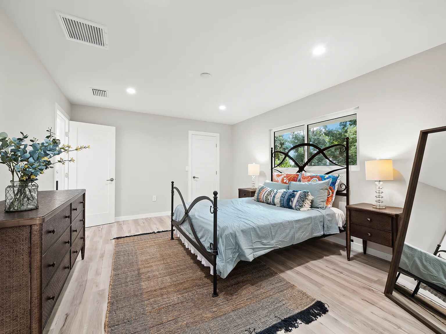 Master Bedroom - 3142 Rose St