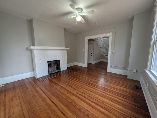 Building Photo - 101 Thomas Rd