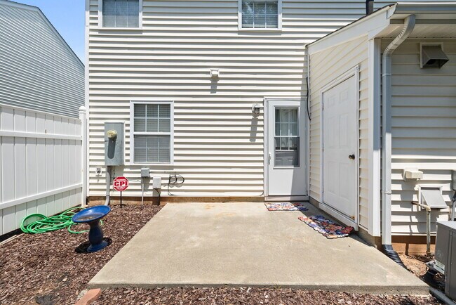 Building Photo - 3349 Tarleton W