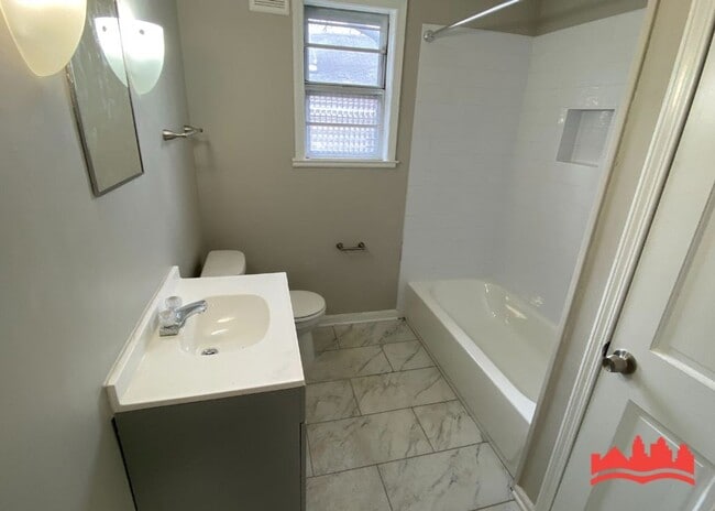 Building Photo - 3655 Tutwiler Ave