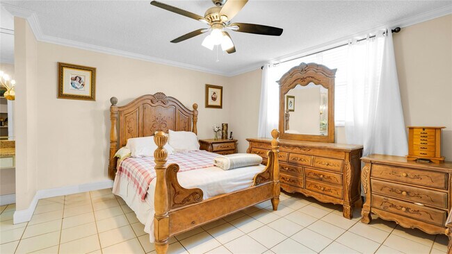 Building Photo - 3725 NE 169th St