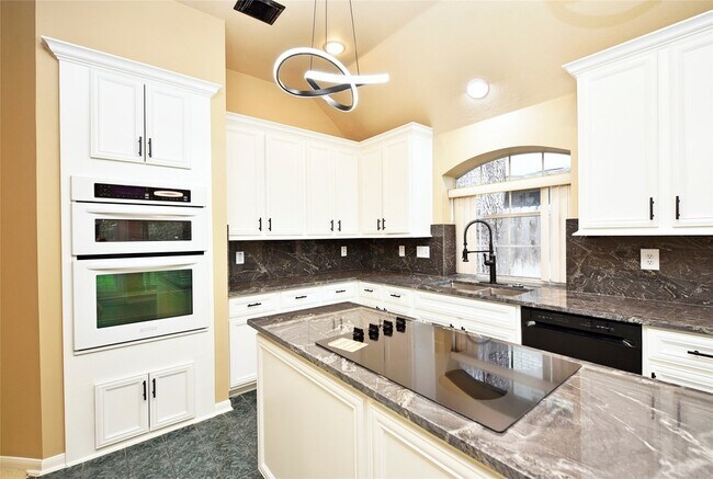 Building Photo - 7602 Melody Cir