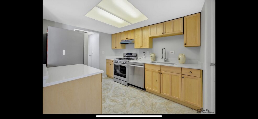 Building Photo - 936 Cardiff Ct