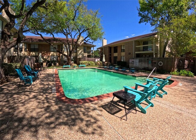 Building Photo - 1881 Bering Dr