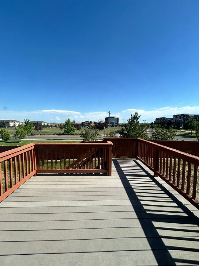 Building Photo - Spacious 5-Bedroom House with Large Fenced Yard