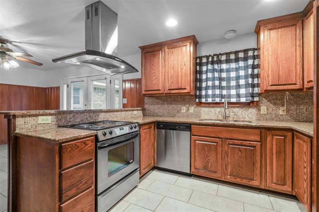 Building Photo - 810 Linwood Dr