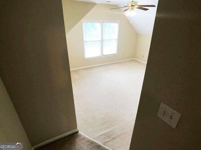 Building Photo - 377 Fairbrook Cir