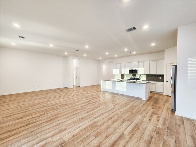 Building Photo - 15552 Leopard Lily Ln