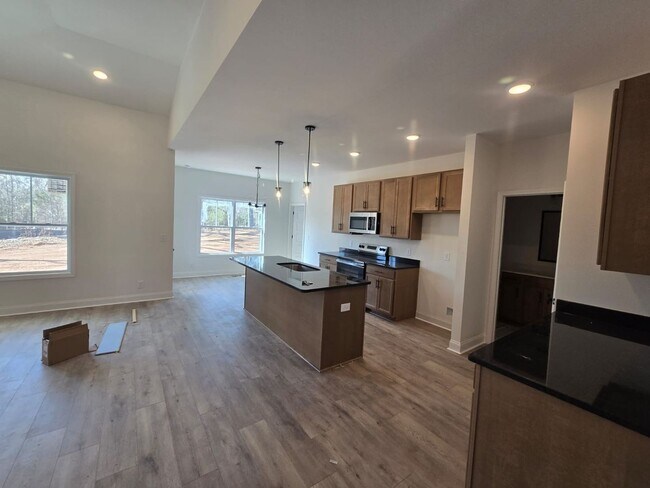 Building Photo - Ruby Floor Plan – 5BR/3BA New Construction...