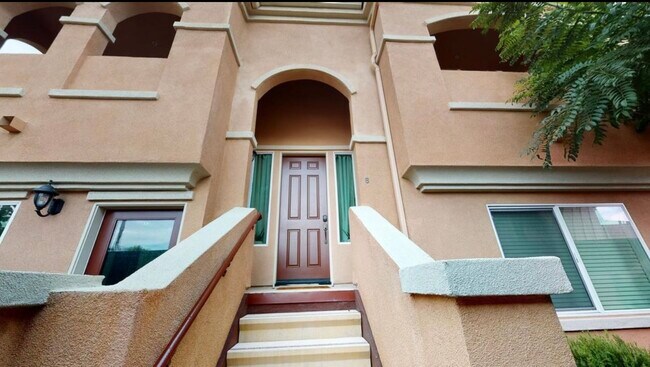 Building Photo - 812 Ada St