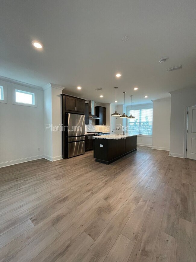 Building Photo - 5221 Riden Ct