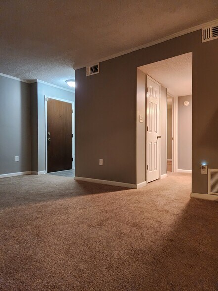 Building Photo - 109 Gray Dr