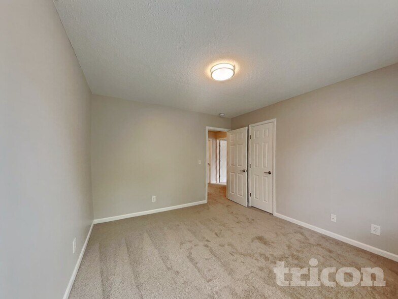 Building Photo - 1709 Fern Hill Dr