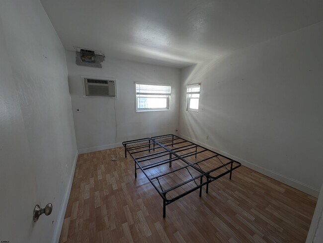 Building Photo - 3801 Boardwalk