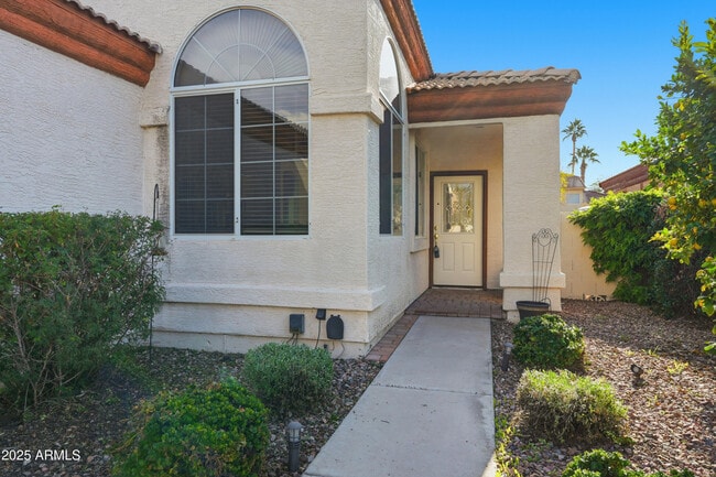 Building Photo - 2059 E Huron Ct