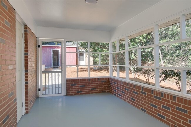 Building Photo - 1613 Pendleton Rd