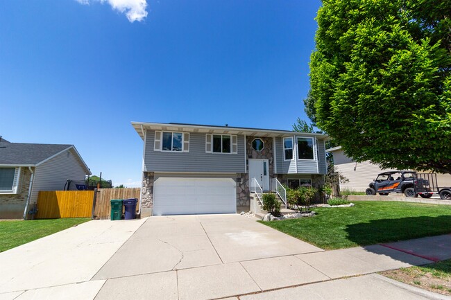 Building Photo - 2379 N 1075 E