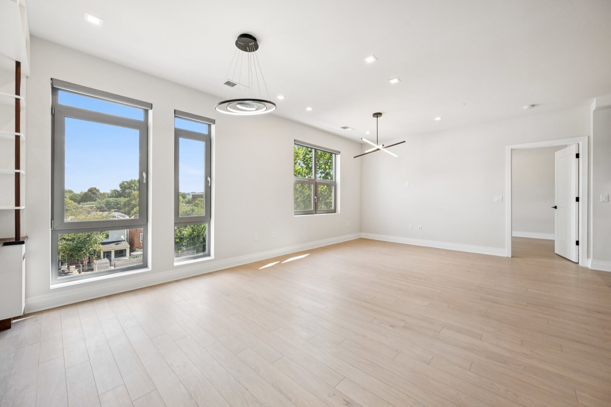 Building Photo - 900 11th St SE