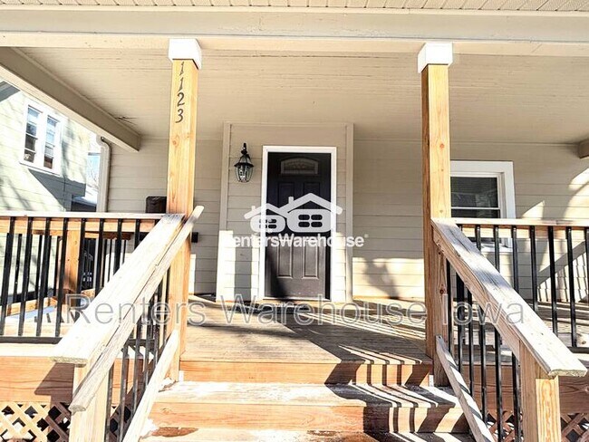 Building Photo - 1123 24th St