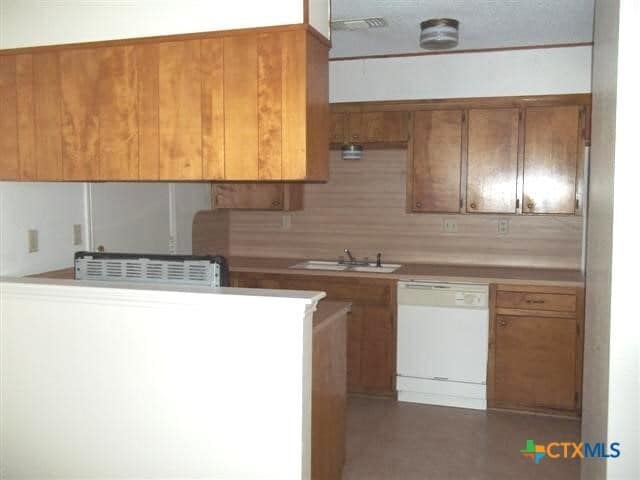Building Photo - 109 Bridle Dr