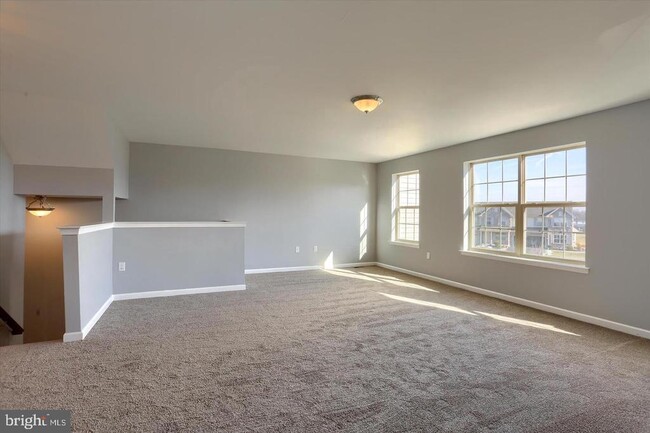 Building Photo - 723 Jonathan Ct