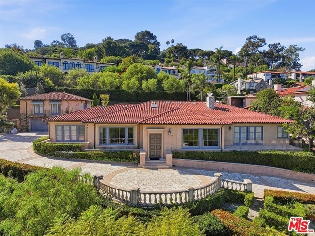 Building Photo - 6460 Via Colinita