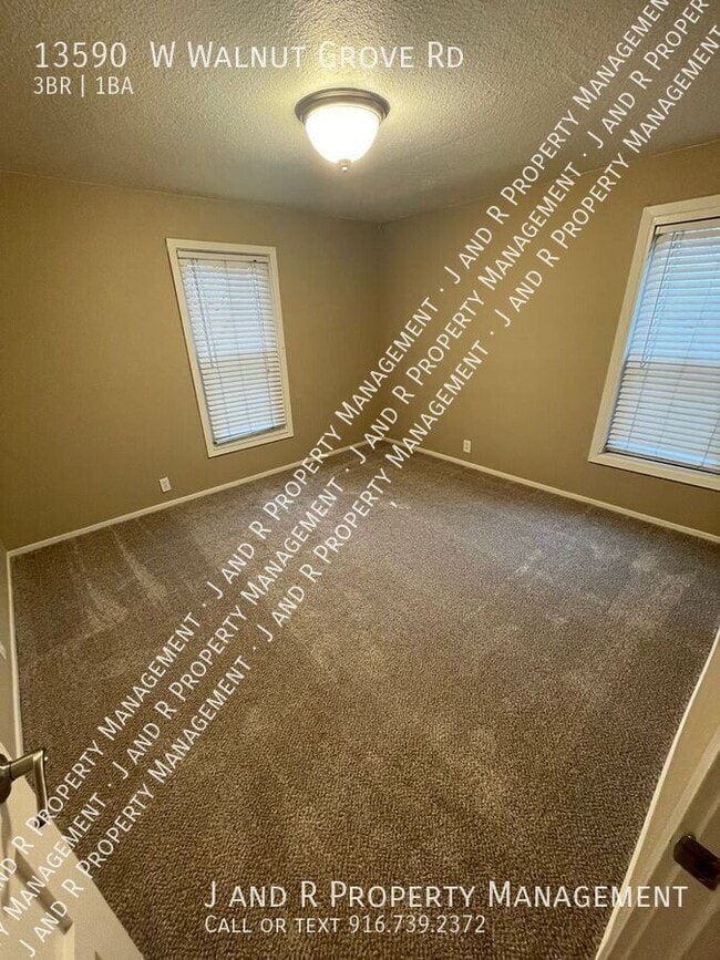 Building Photo - 13590 W Walnut Grove Rd