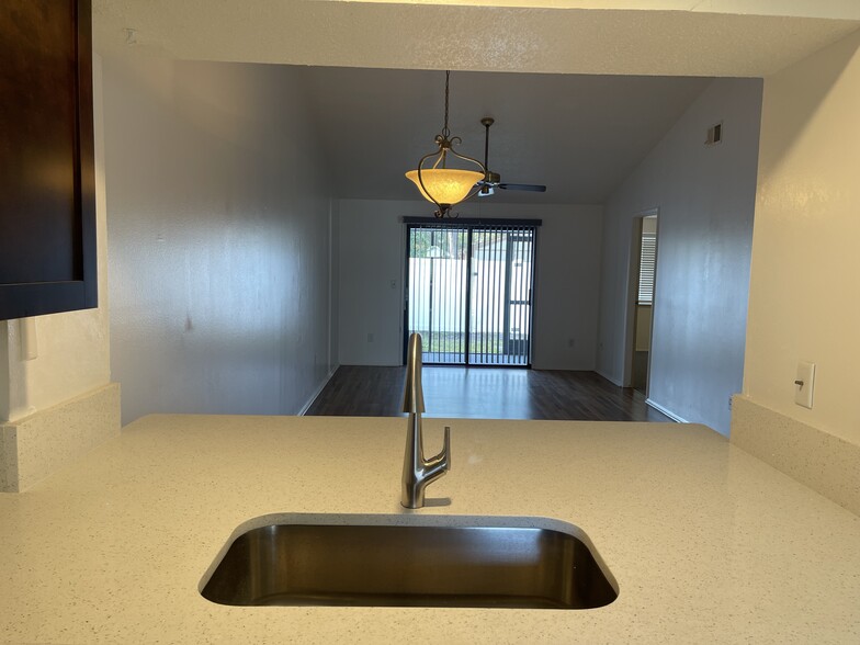 Building Photo - 307 Lake Placid Ct