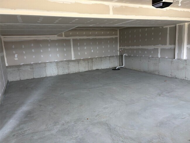 Building Photo - 1158 Marathon Dr