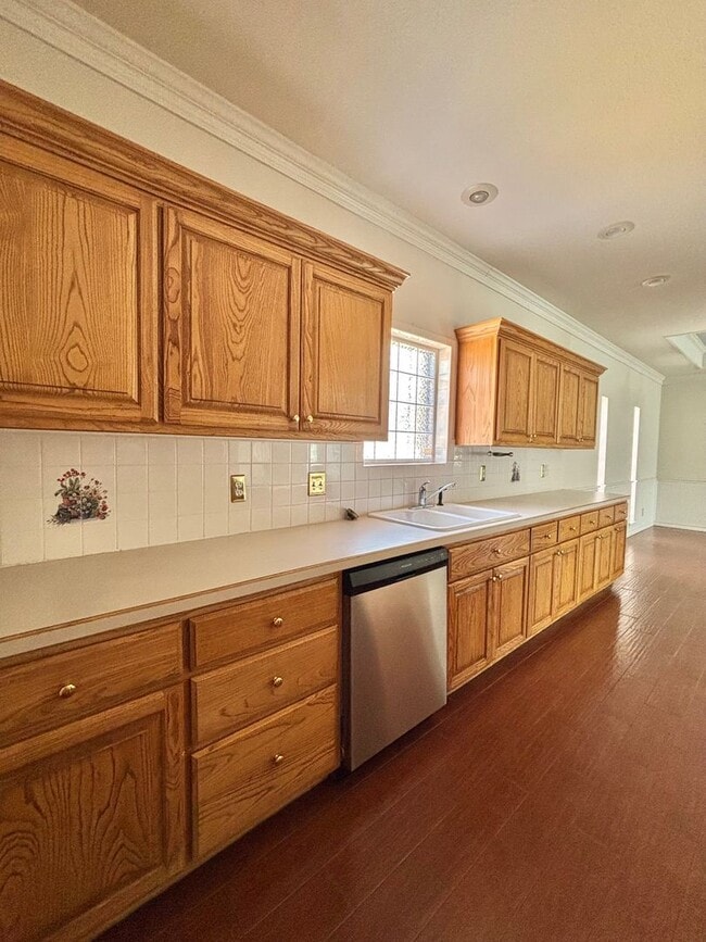 Building Photo - NOW AVAILABLE - Beautiful Patio Home in Southridge!!