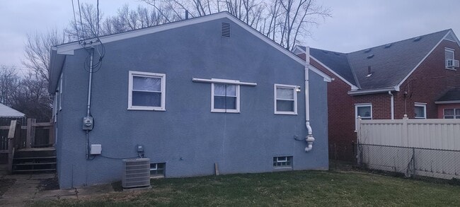 Building Photo - 1726 Eddystone Ave