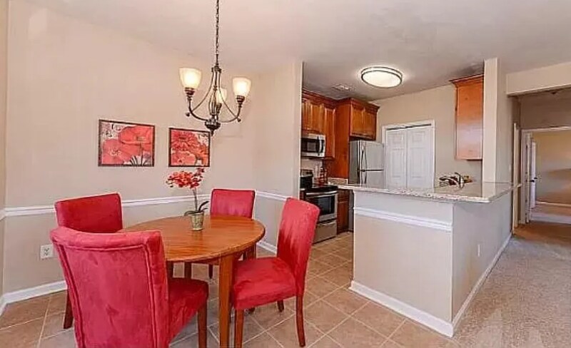 Building Photo - 310 Primrose Ln