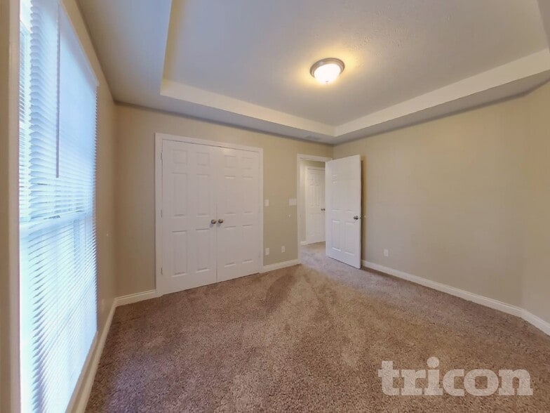 Building Photo - 3279 Wheaton Ct