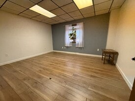 Building Photo - 1202 State St