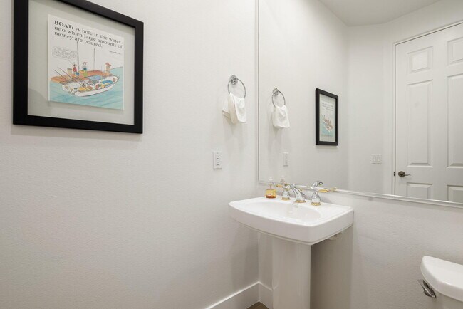 Building Photo - 78695 Castle Pines Dr