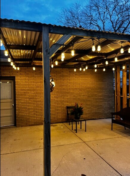 Building Photo - 1828 Beech St