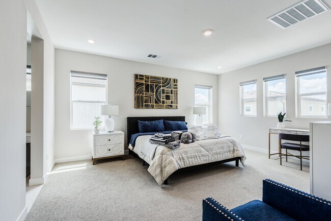 Building Photo - Incredible Fully Furnished New Home In Lak...